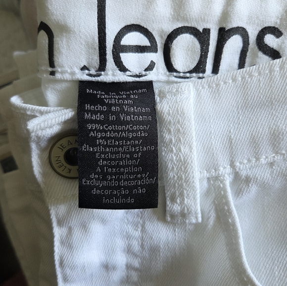 Calvin Klein Women's White Shape Jeans - Picture 10 of 12